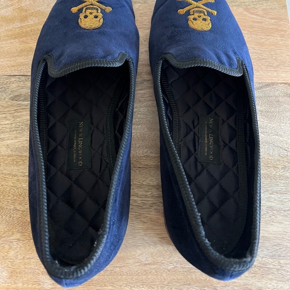 New & Lingwood Navy Skull & Crossbones Prince Albert Velvet Slippers - Picture 5 of 7